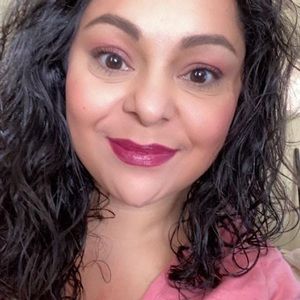 Meet your Posher, Candi